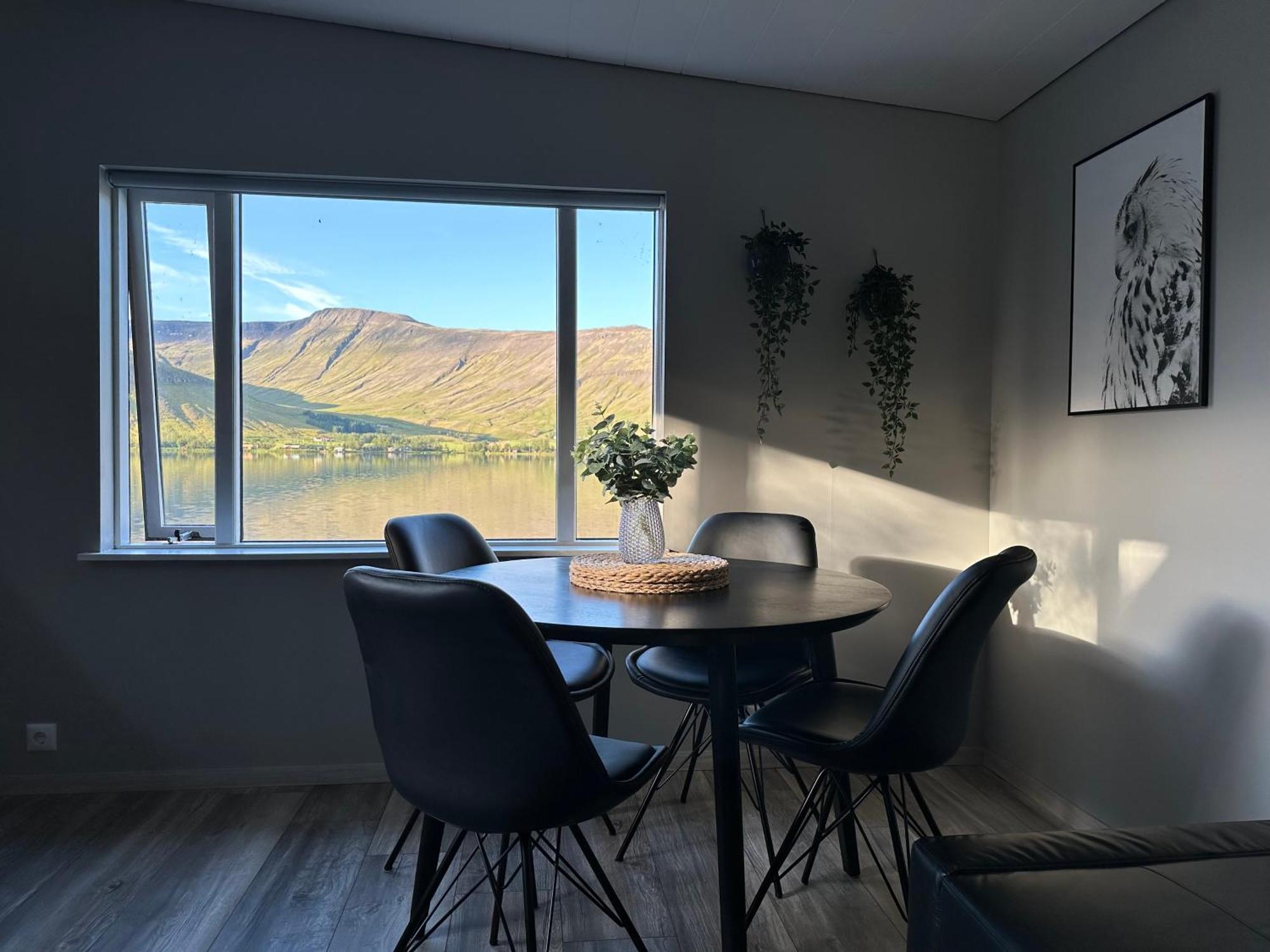 Cosy Lakeview Cabin 45 Minutes From Reykjavik Mosfellsbaer Ngoại thất bức ảnh
