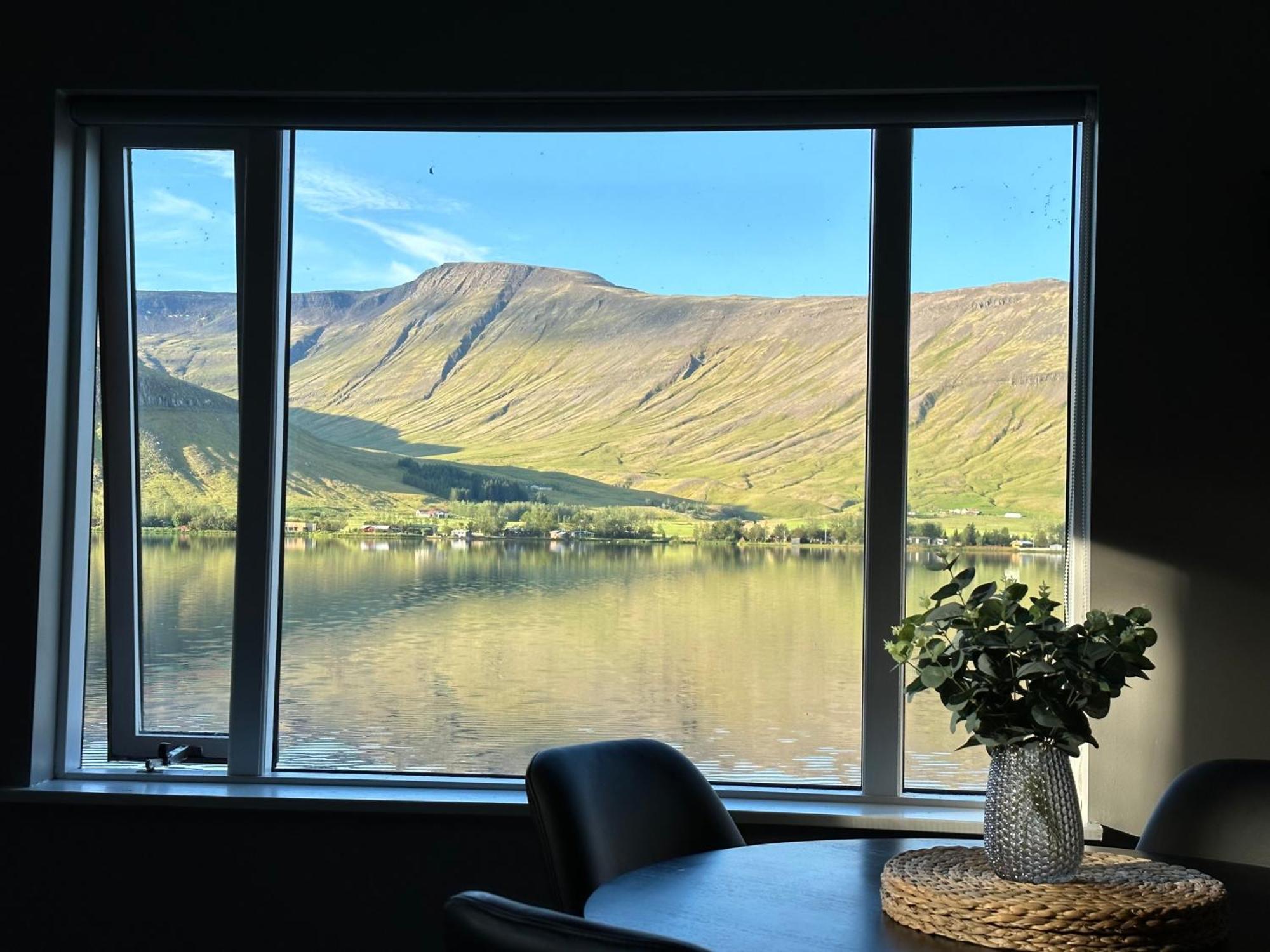 Cosy Lakeview Cabin 45 Minutes From Reykjavik Mosfellsbaer Ngoại thất bức ảnh